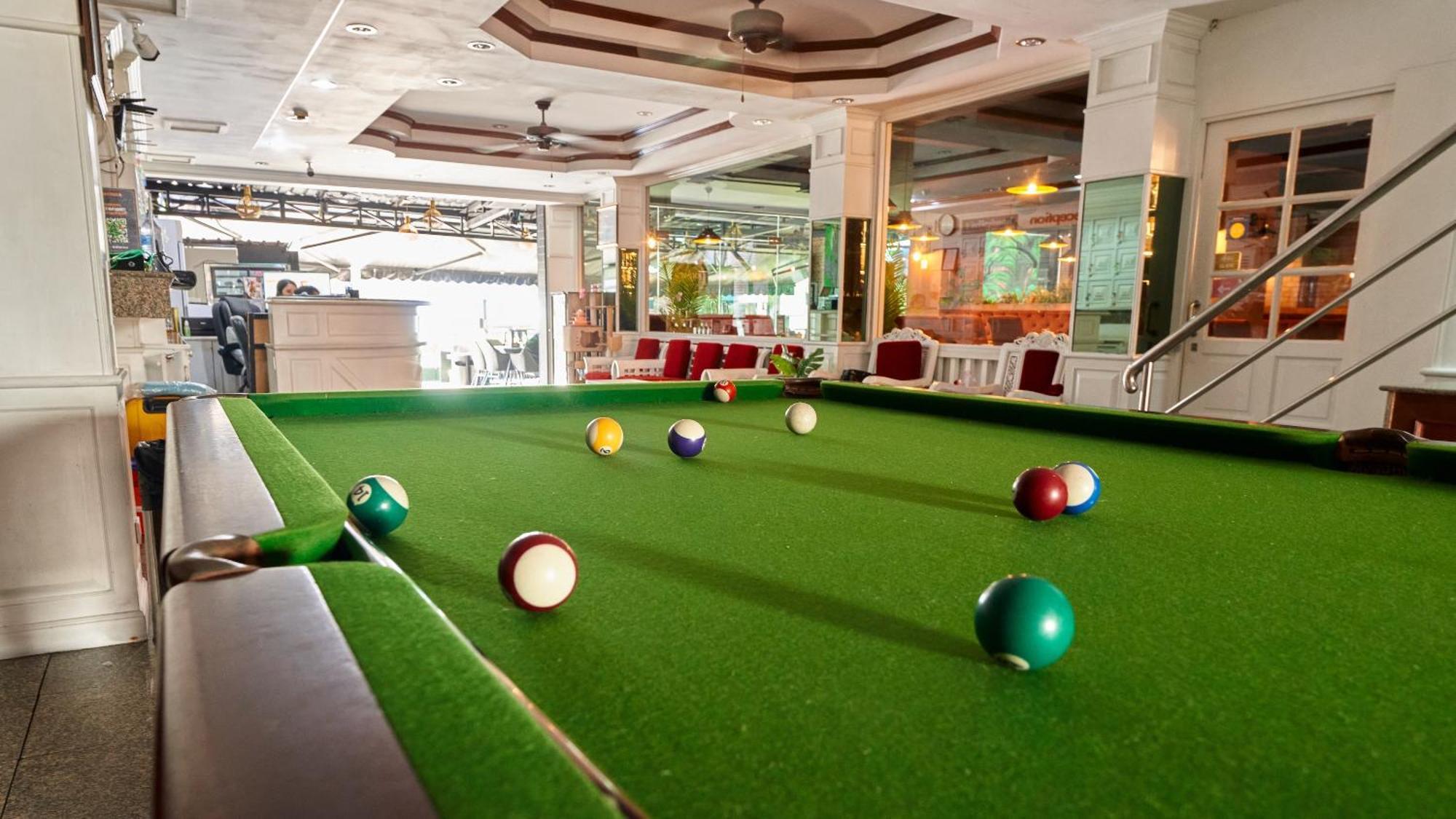 Lime Hotel Patong Екстериор снимка