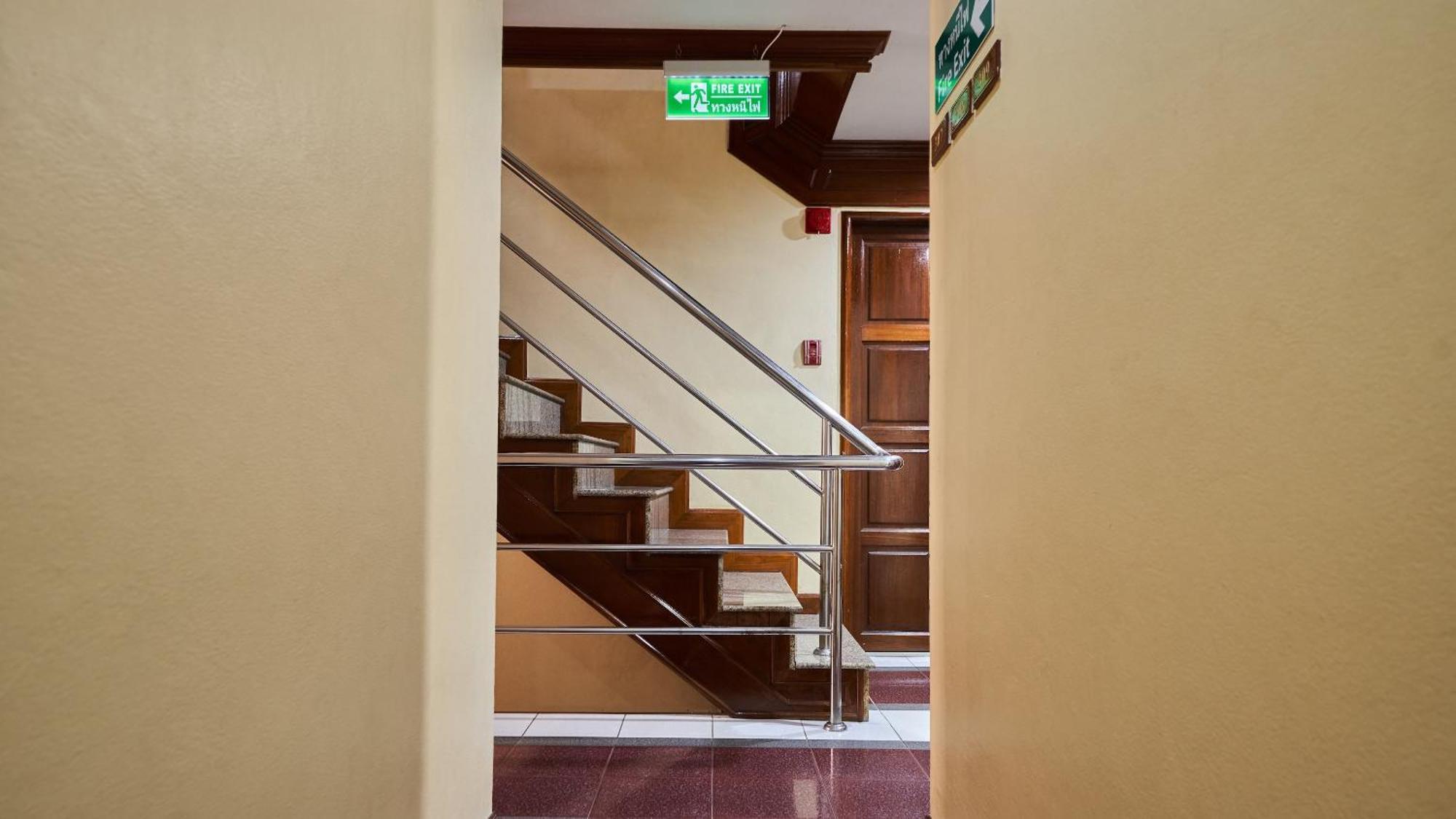 Lime Hotel Patong Екстериор снимка